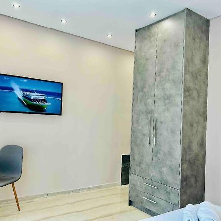 Port Twins Suites No2 Пирей Экстерьер фото