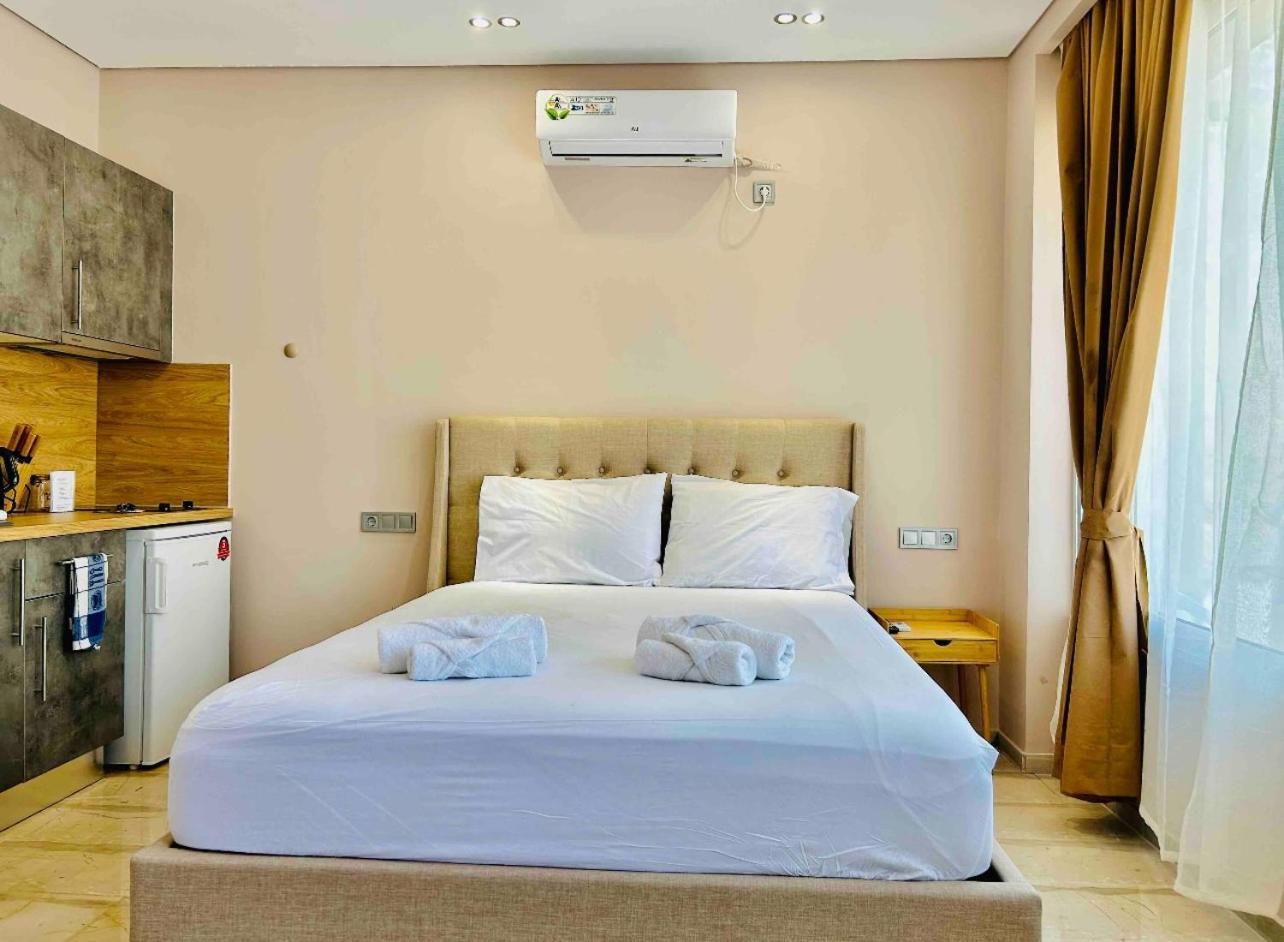 Port Twins Suites No2 Пирей Экстерьер фото