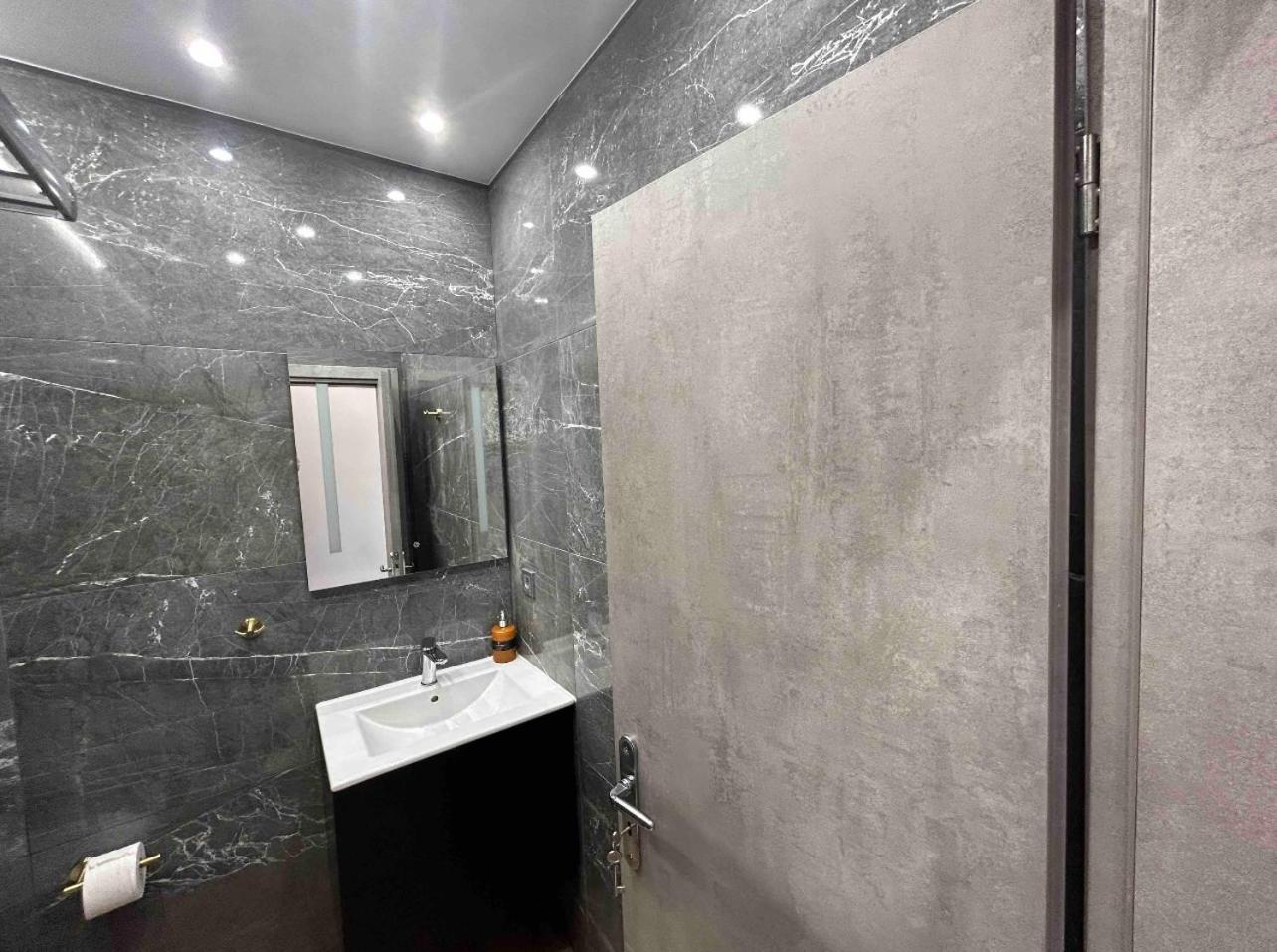 Port Twins Suites No2 Пирей Экстерьер фото