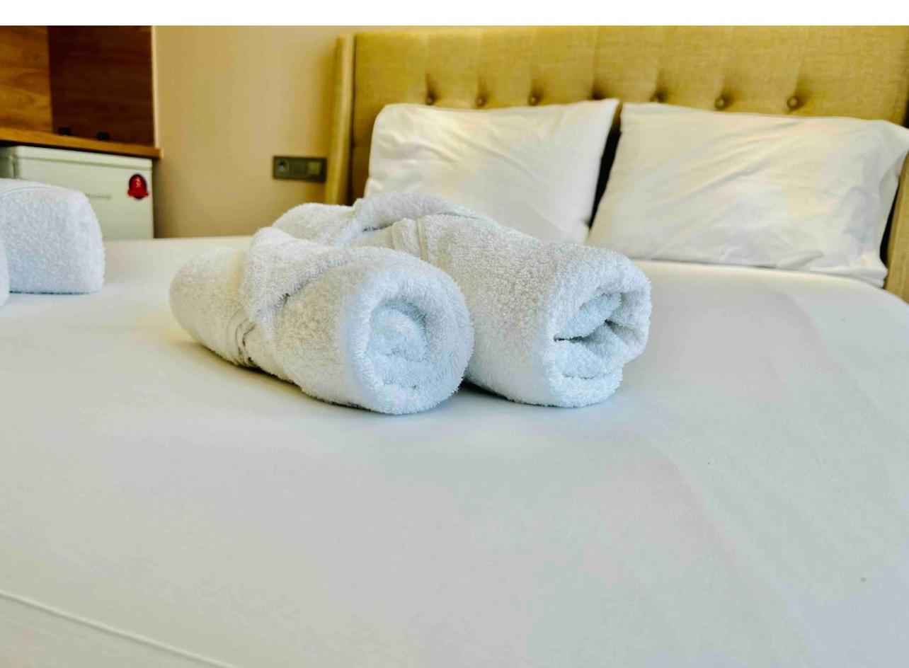 Port Twins Suites No2 Пирей Экстерьер фото